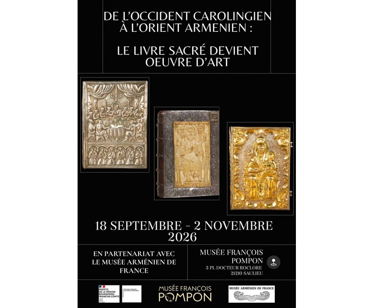 De l'Occident Carolingien à l'Orient Arménien : Le Livre Sacré Devient Oeuvre d'Art